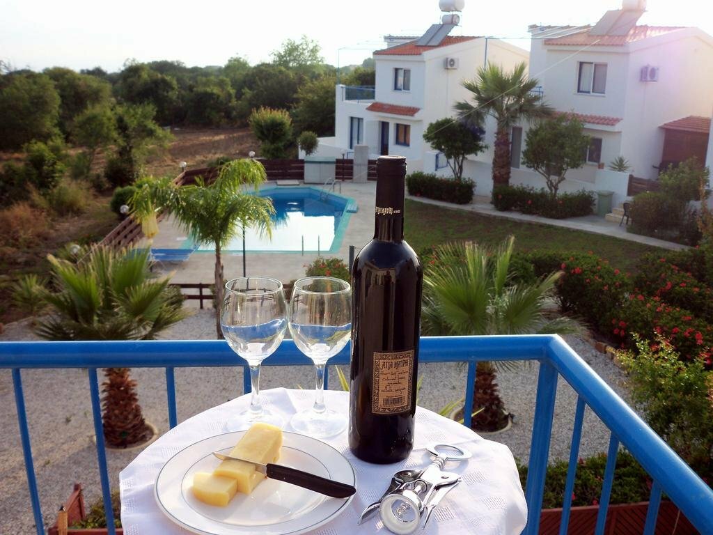 Theo's Cava