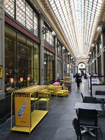L'aube Sur Aÿ