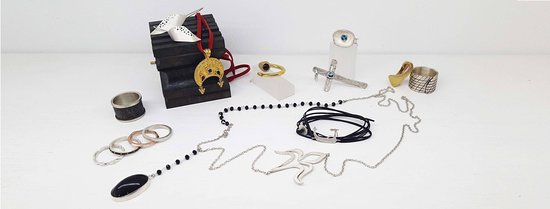 Di Mano Jewellery Workshop