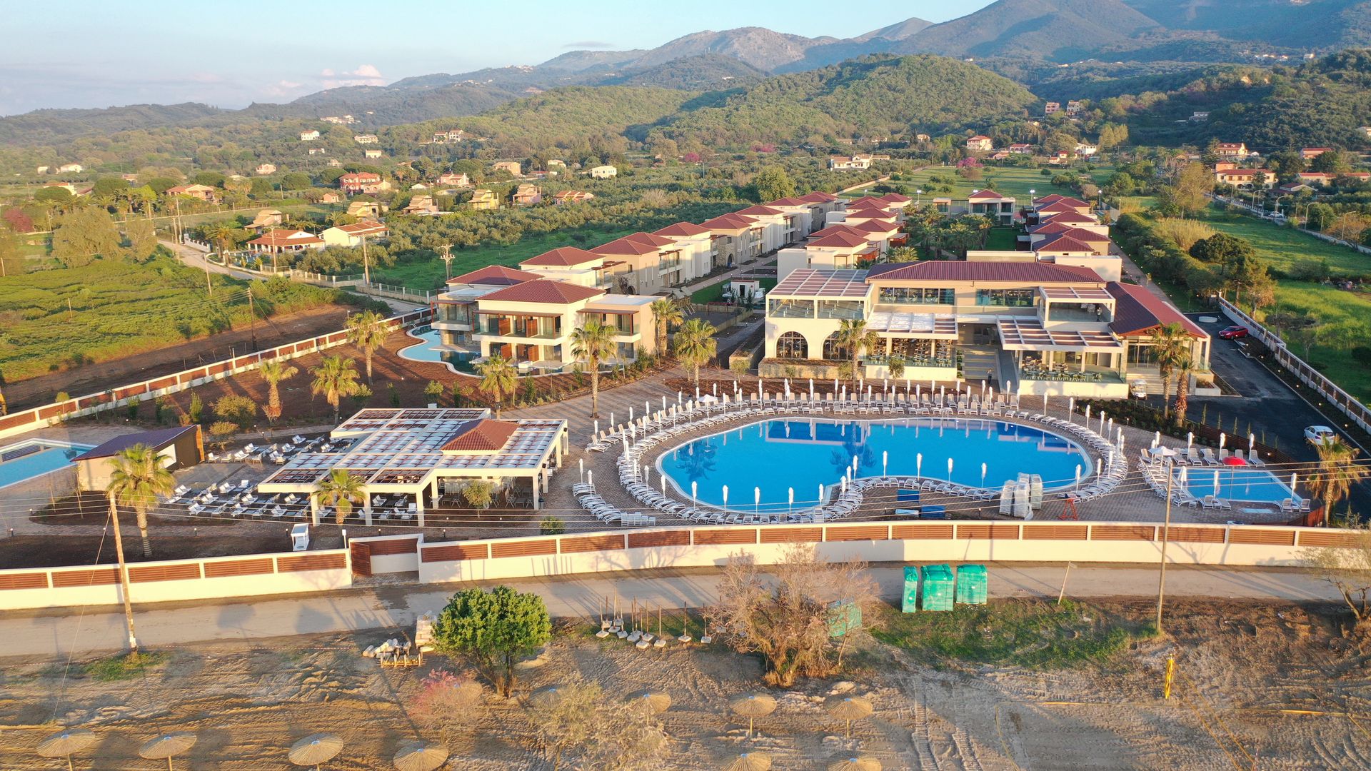 Almyros Beach Resort & SPA