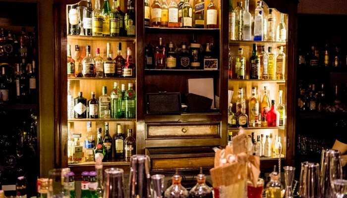 Nomads Cocktail Bar