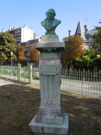 Le Garde-Chasse, Théâtre et Cinéma