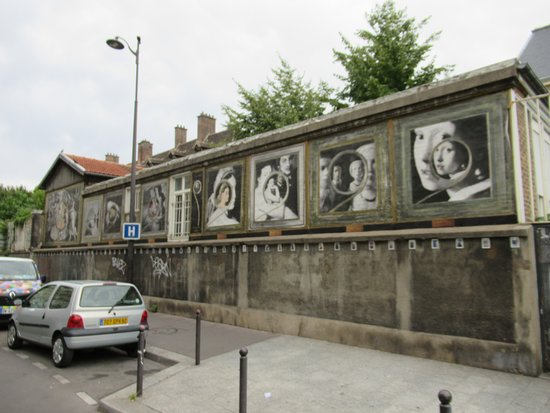 Fresque "Collage de l'Hôpital Saint Louis"