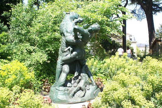 Statue Le Denicheur D'ours