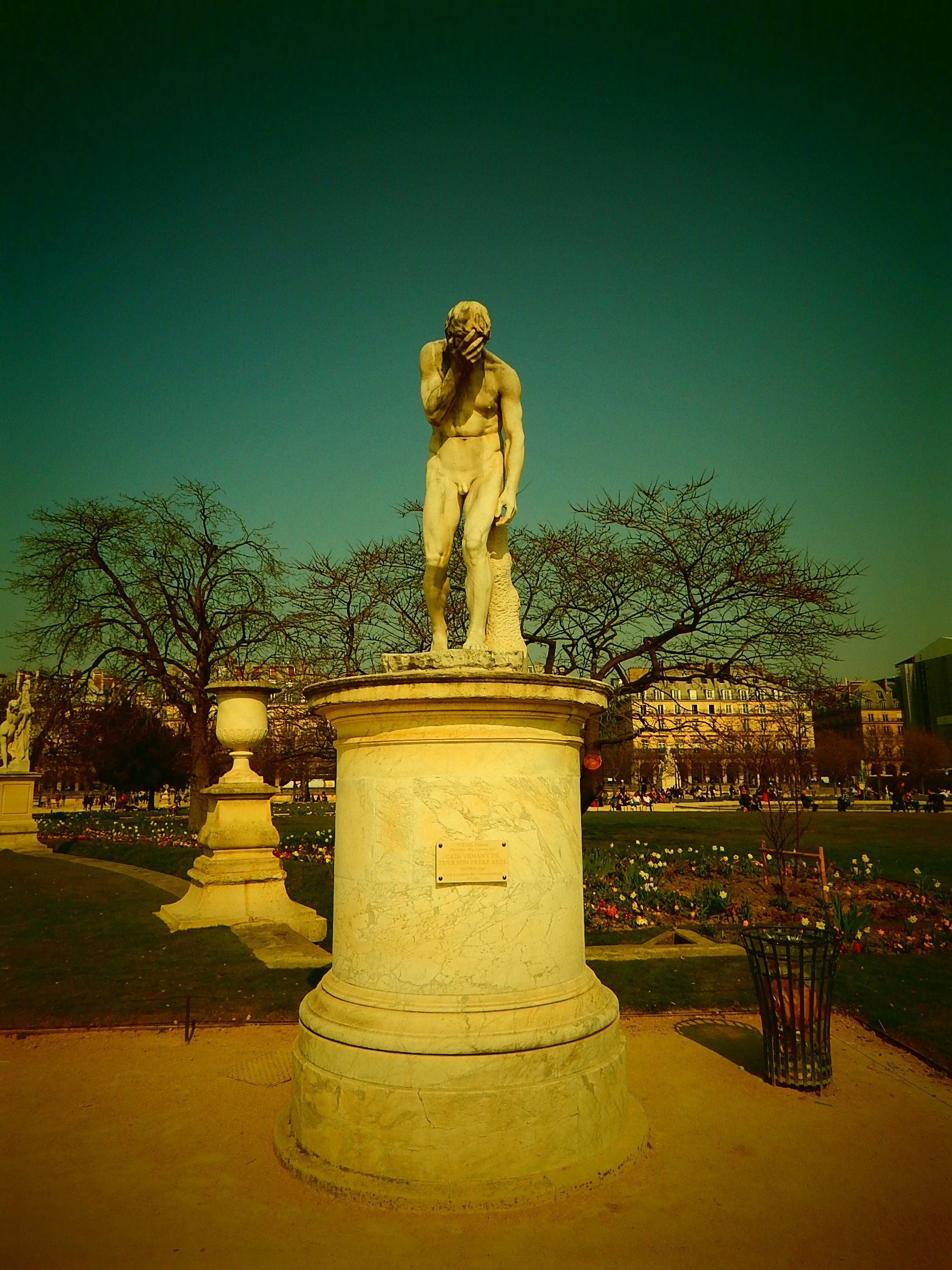 Statue Le Mystere