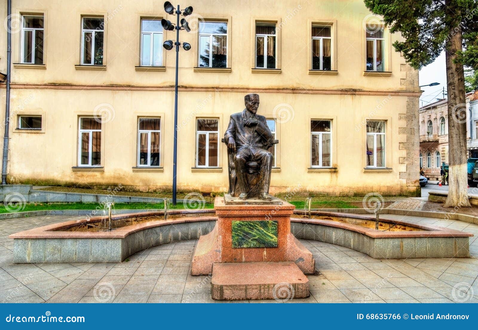 Monument to Evfim Takaishvili