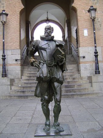 Estatua de Miguel de Cervantes