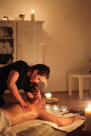 Verde Massage & Beauty