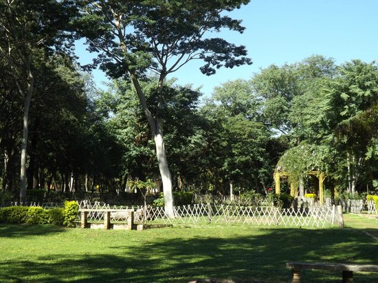 Botanical Garden and Zoo (Jardin Botanico y Zoologico)