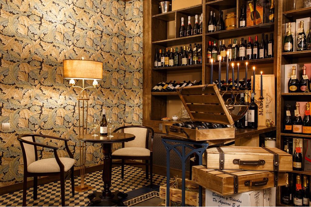 Vinoteka Garage 48/22