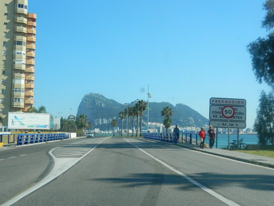 Paseo Maritimo de la Linea de la Concepcion