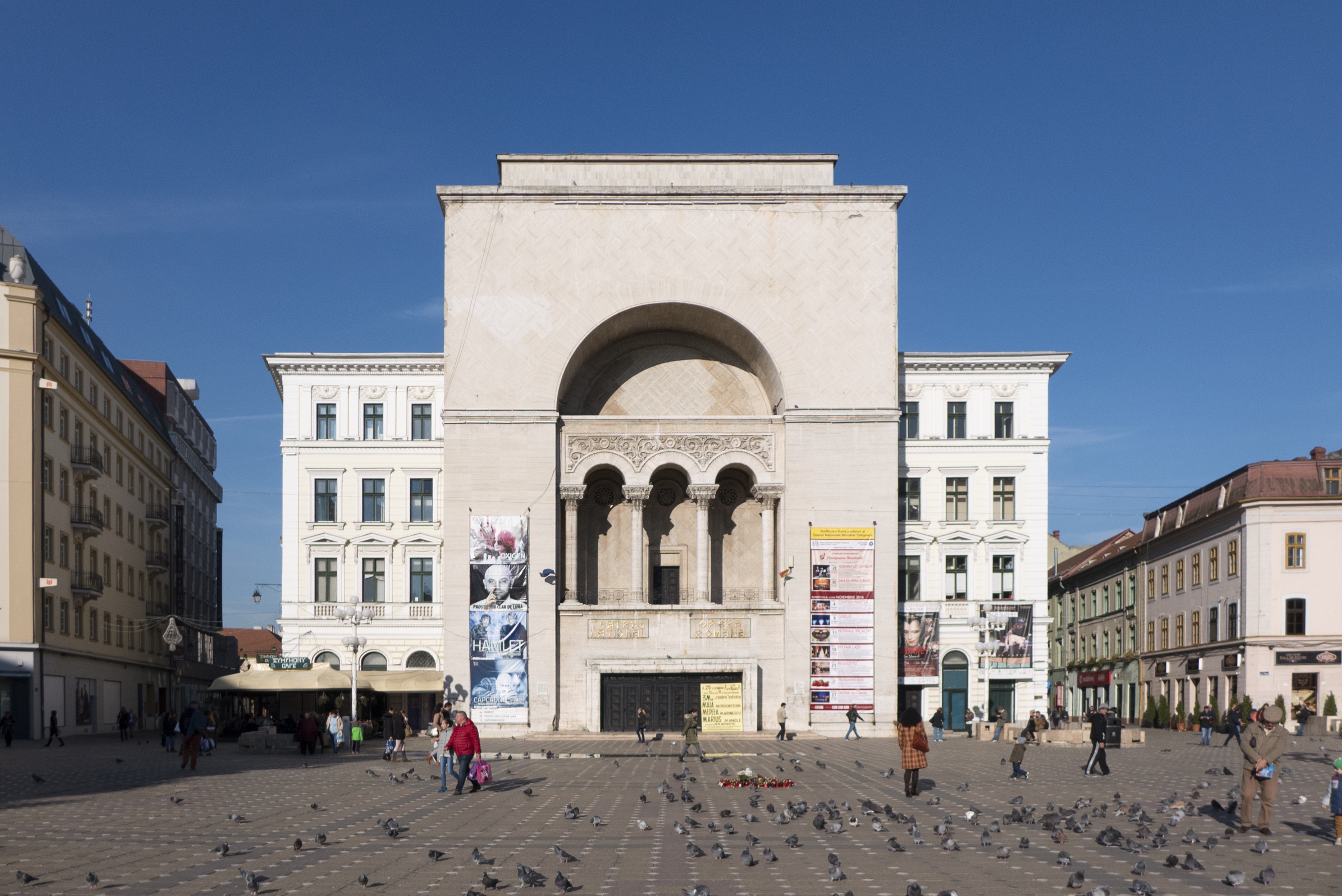 Teatrul Maghiar De Stat Csiky Gergely