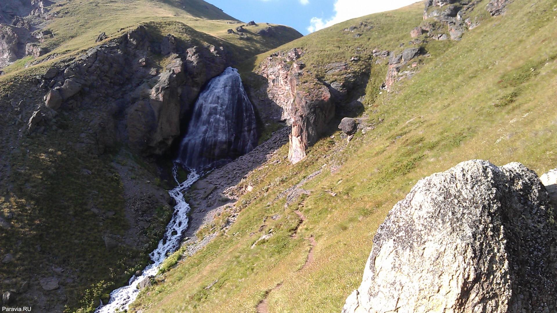 Waterfall Devichi Kosy