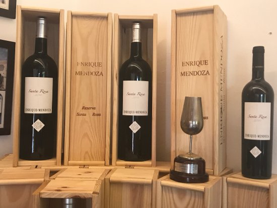 Bodegas Enrique Mendoza