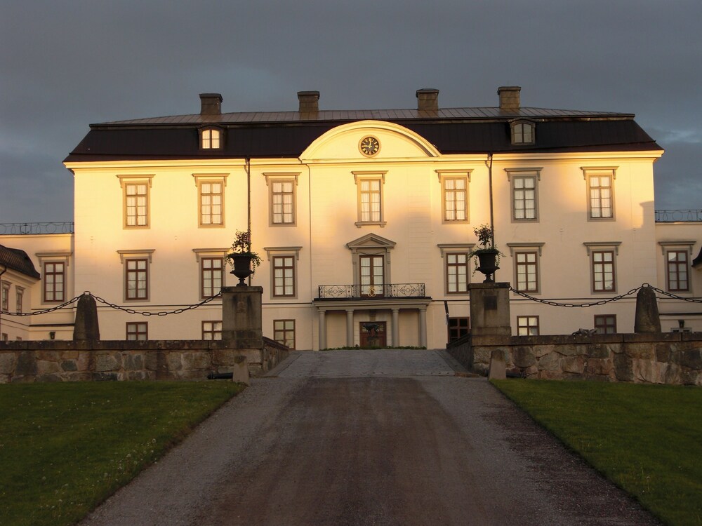Stenhagen Gard