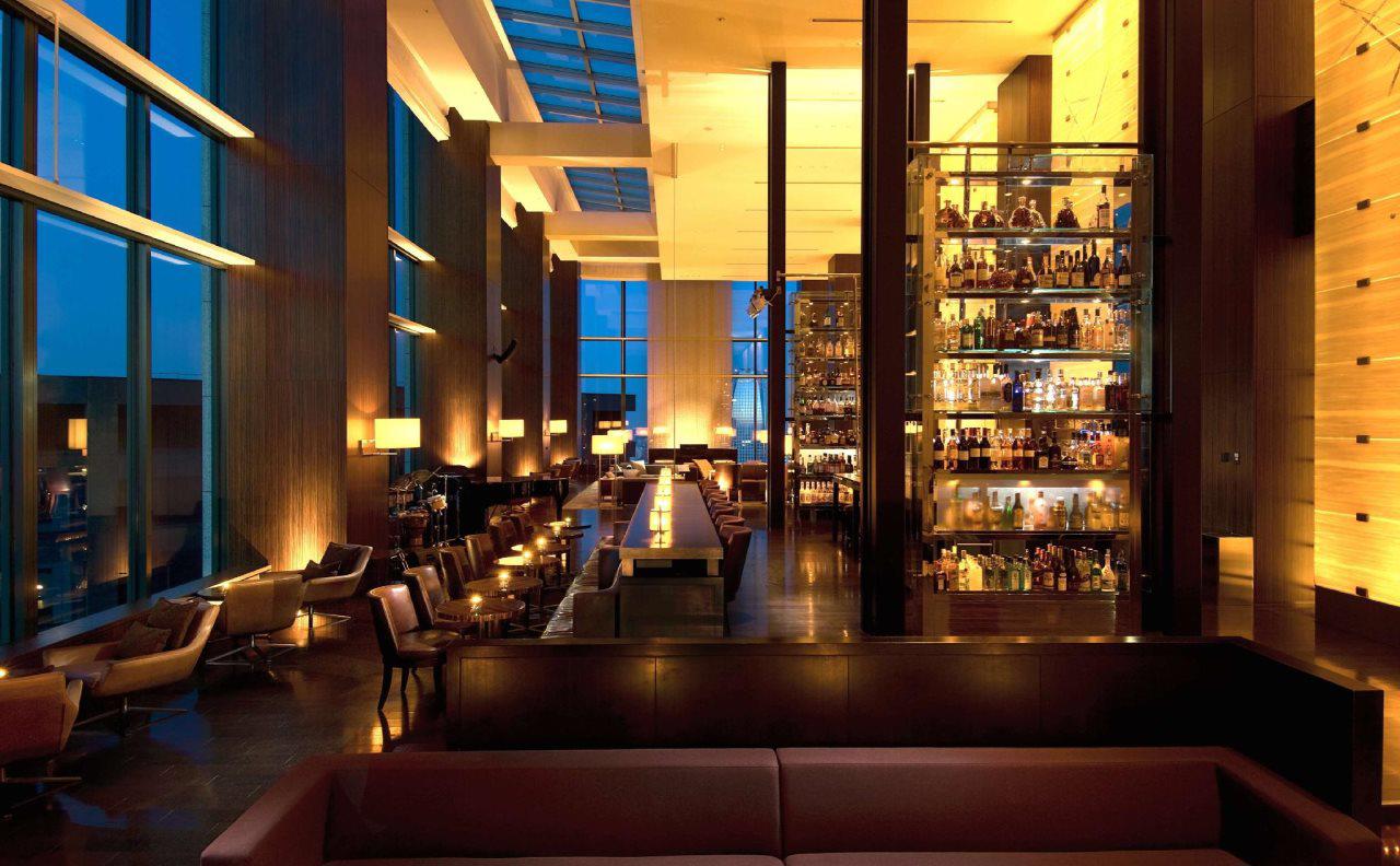 RJ's Lounge