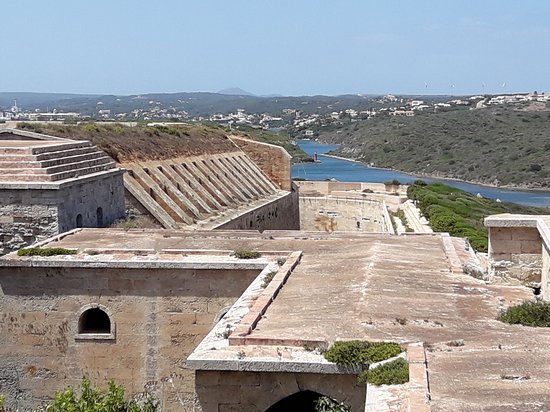 Fortaleza De Isabel II