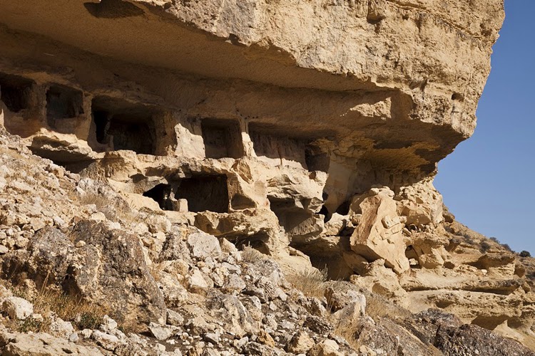 Manazan Caves