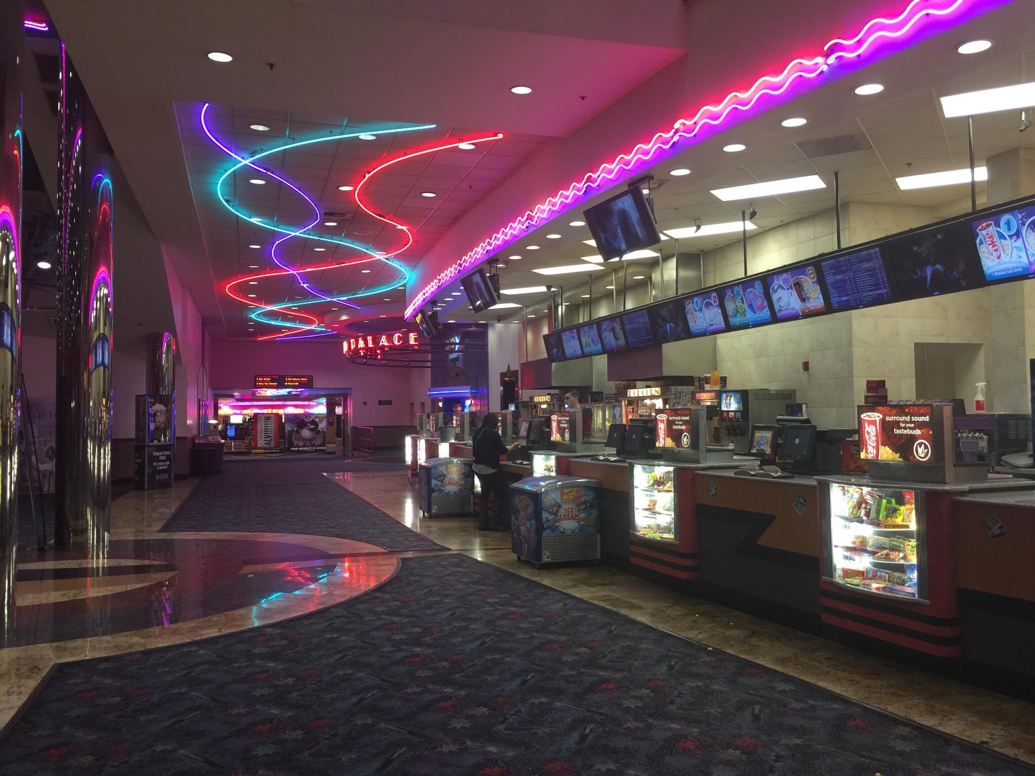 Edwards Ontario Mountain Village Stadium 14