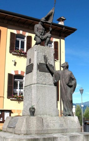 Monumento ai Caduti di Colmegna