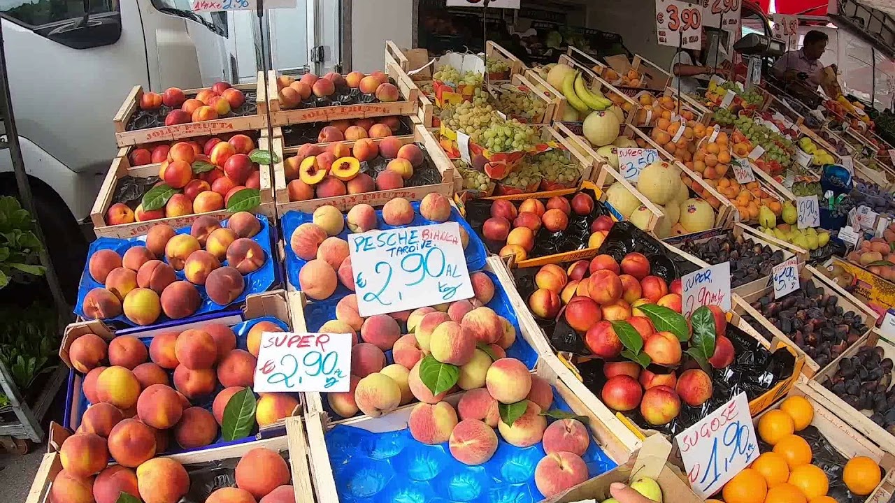 Mercato di Luino