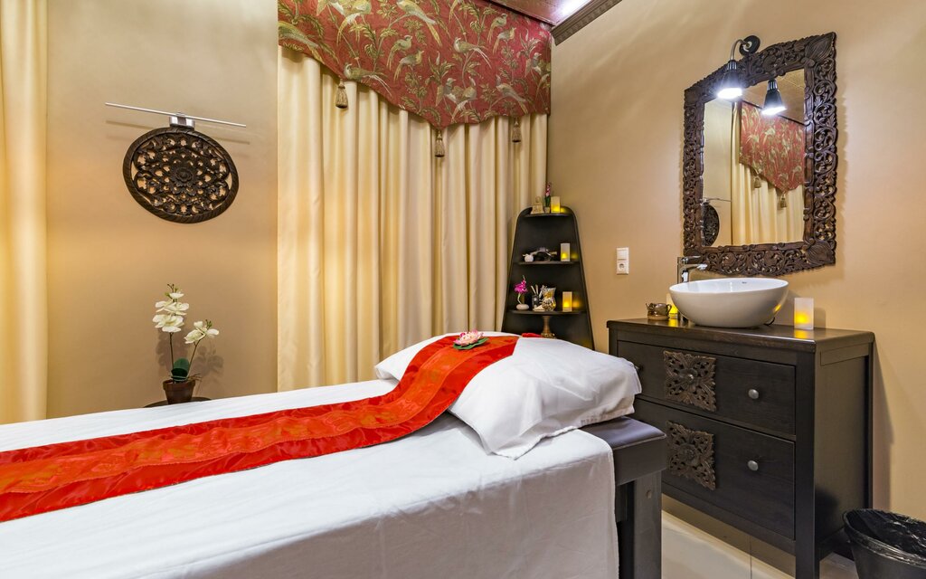 Valentino and Rose Thai spa