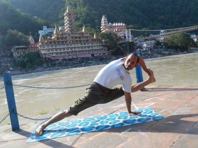 Rishikesh Vinyasa Yoga School