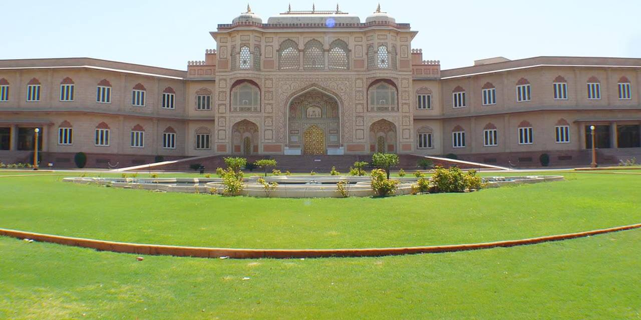 B M Birla Auditorium