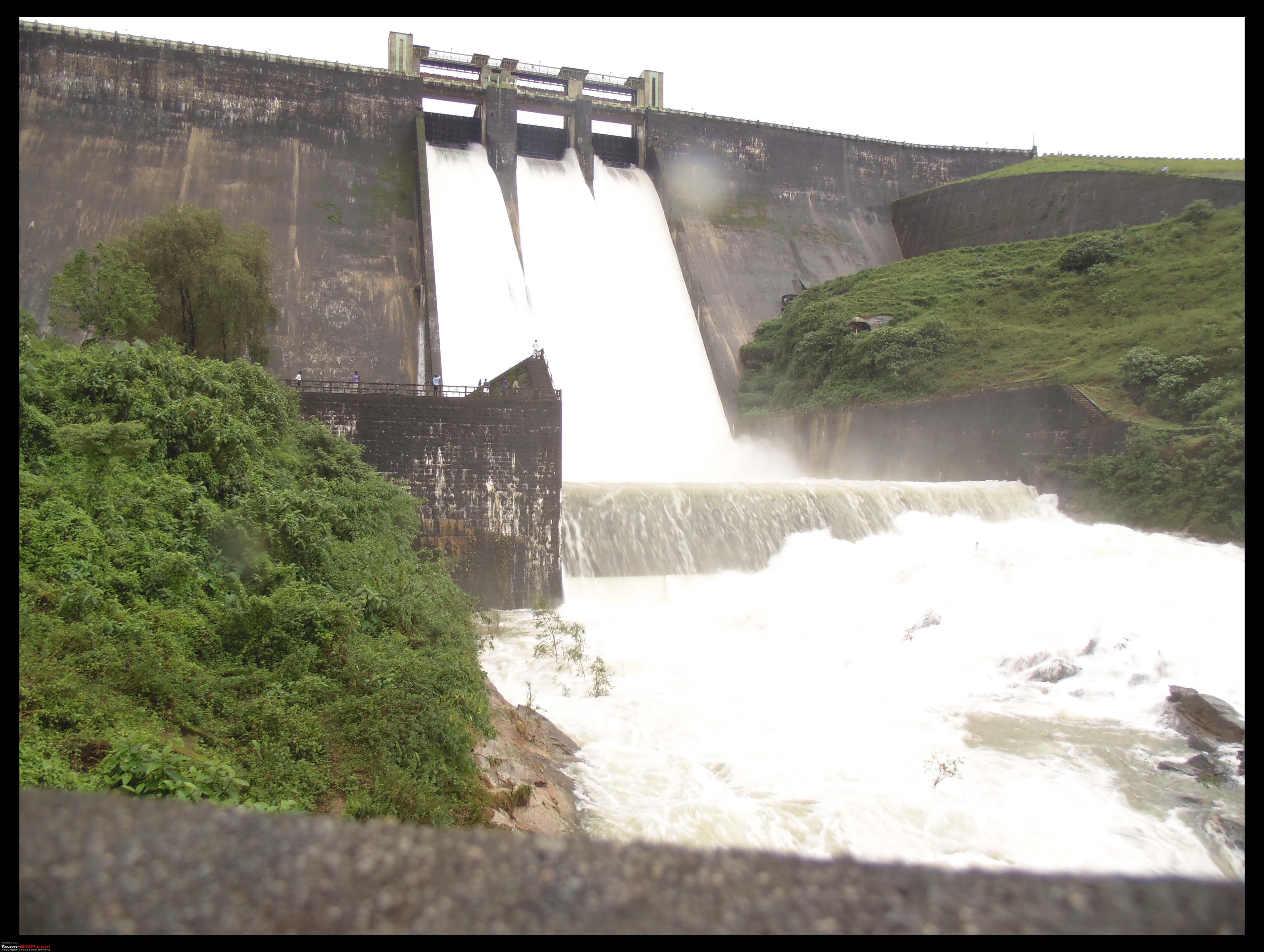 Sholayar Dam