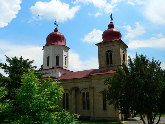 Biserica Adormirea Maicii Domnului