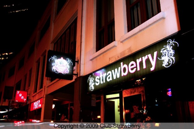 Club Strawberry