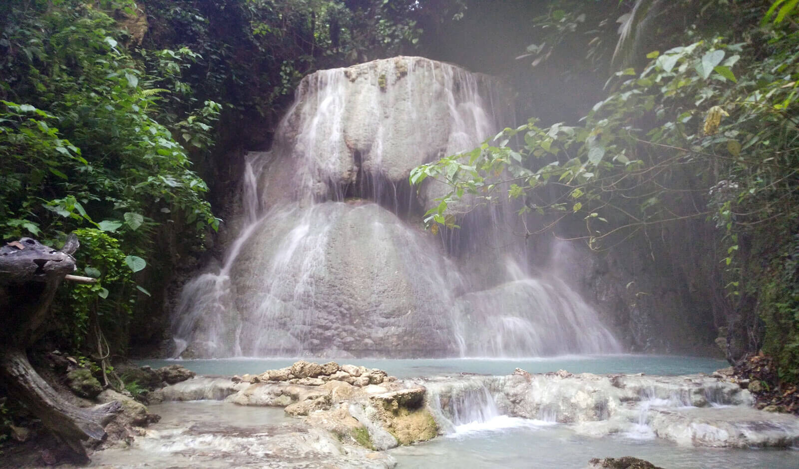 Aguinid Falls