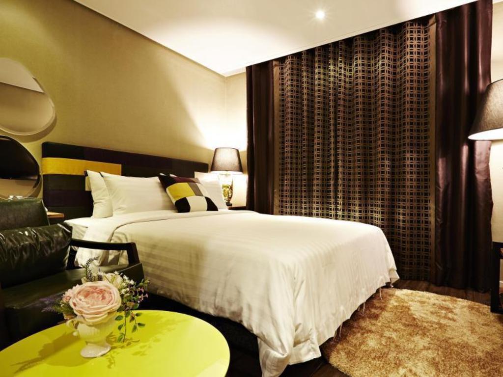 Concierge Young Plaza Chungju