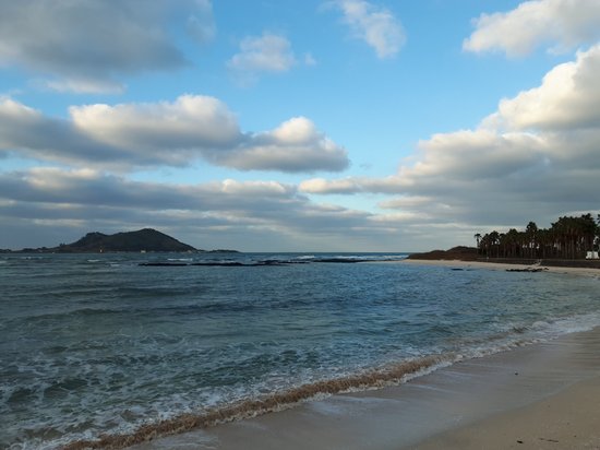 Geumneung Eutteumwon Beach