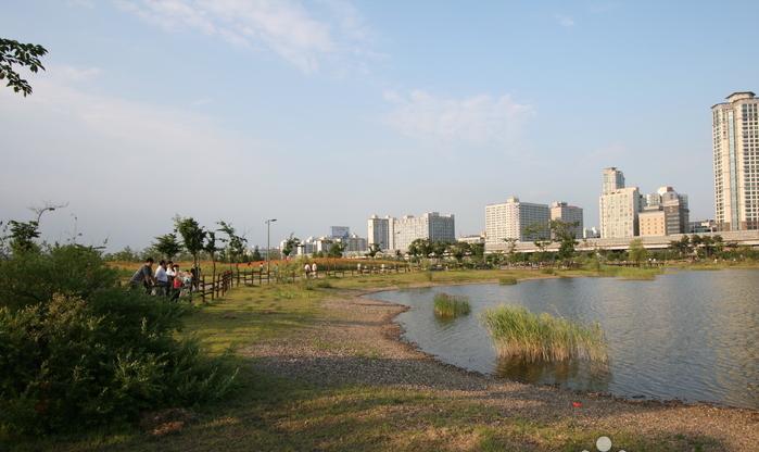 Sangdong Lake Park
