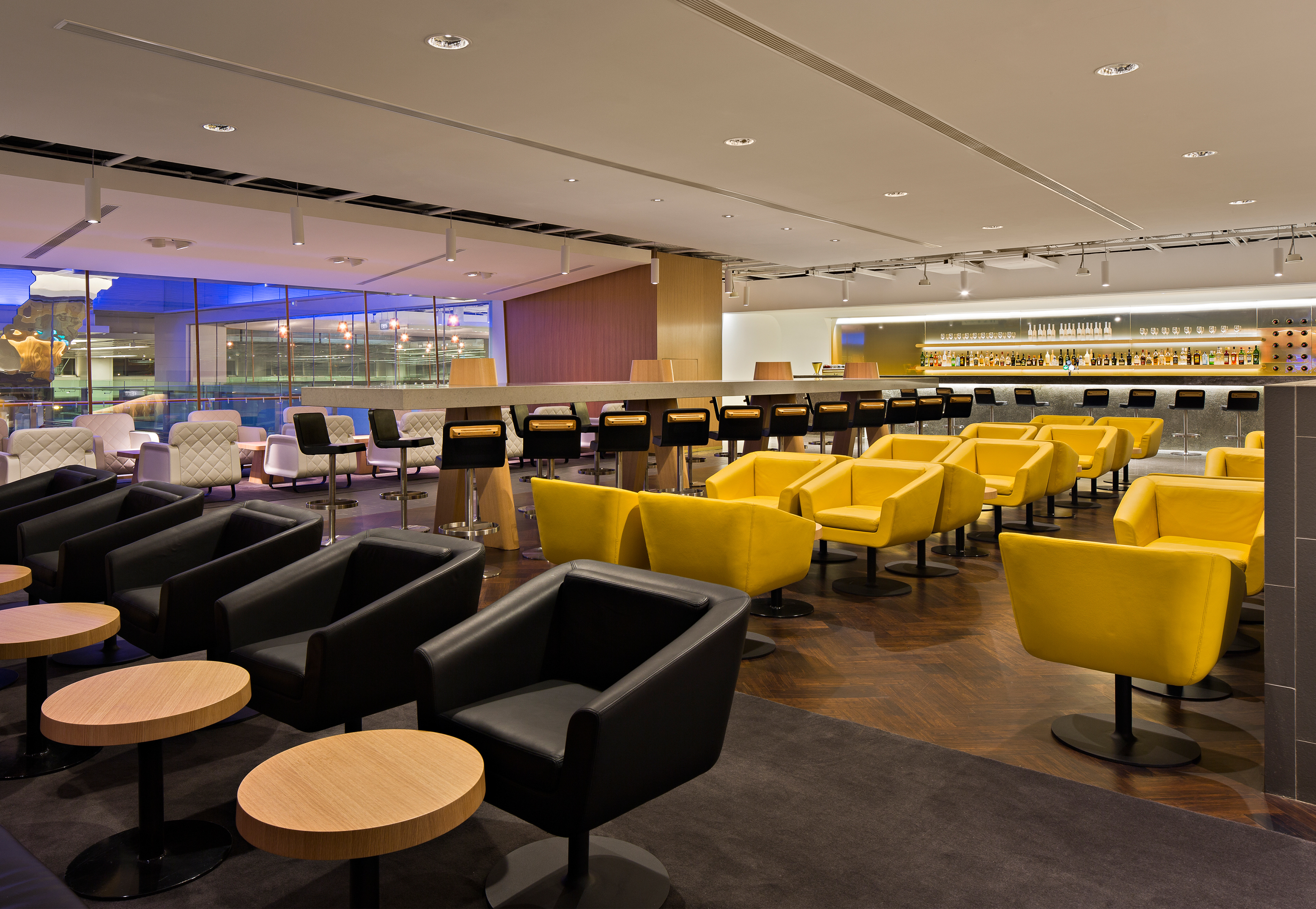 The Qantas Singapore Lounge