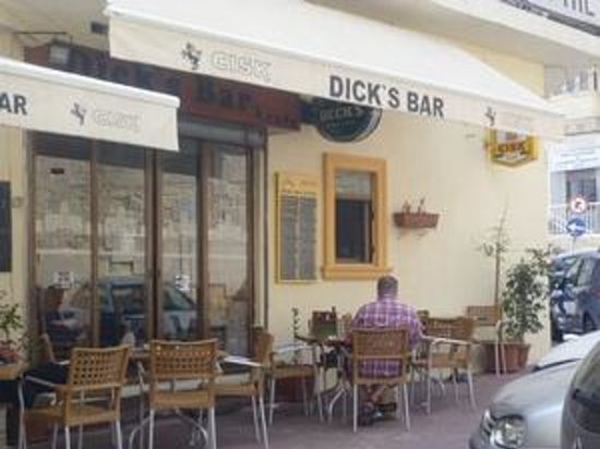 Dicks Bar & Cafe
