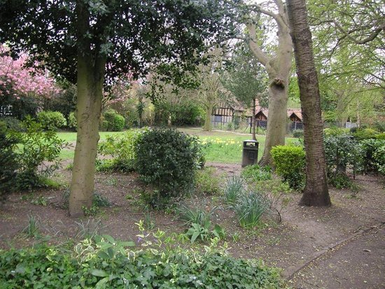 Bernays gardens