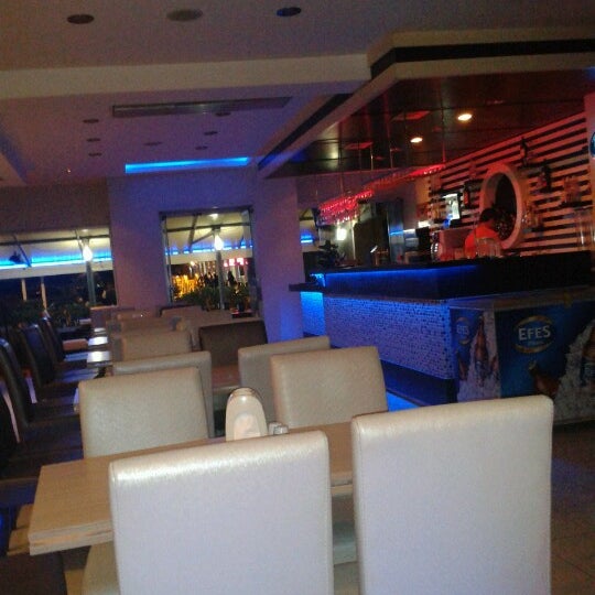Karnaval Cafe & Bar