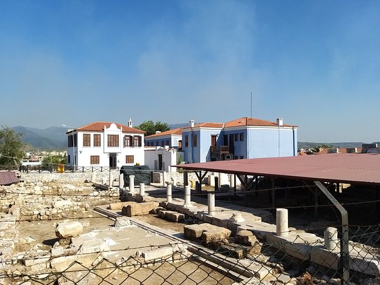 Hekatomnos Anit Mezari Ve Kutsal Alani