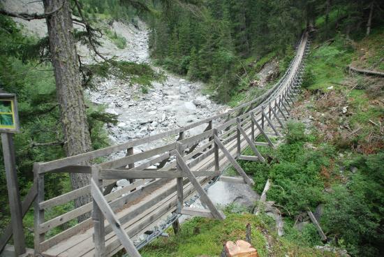 Val Sinestra Suspension Bridges