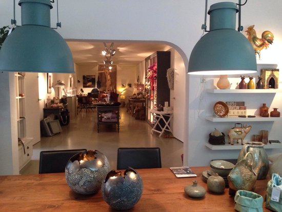 Momo Lifestyle and Design