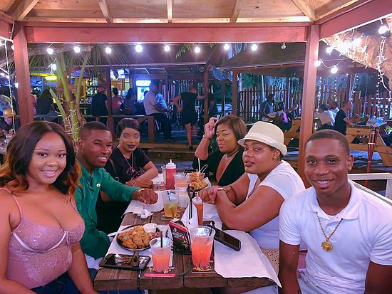 Plantation Bar and Grill