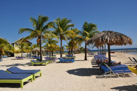 Roatan Pirates Bay