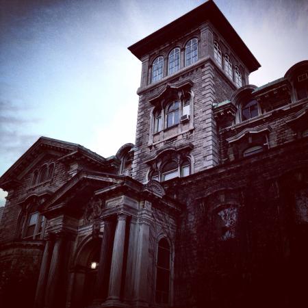Ravenscrag Mansion