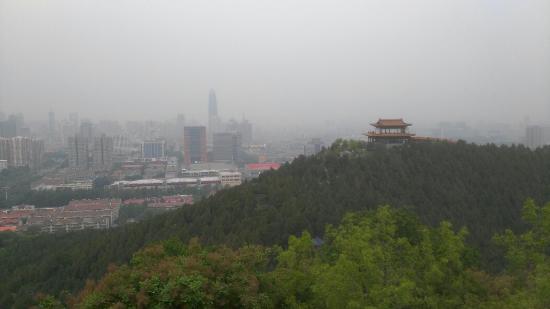 Yingxiong Shan Cemetery