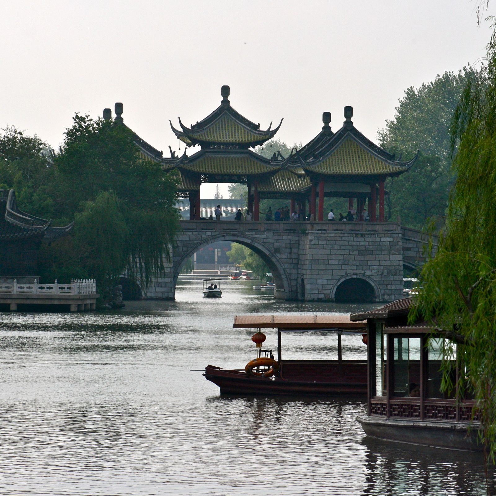 YangZhou GuoJi ZhanLan ZhongXin