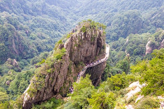 Laojun Mountain of Luanchuan County