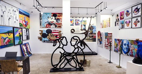 Zoom Gallery