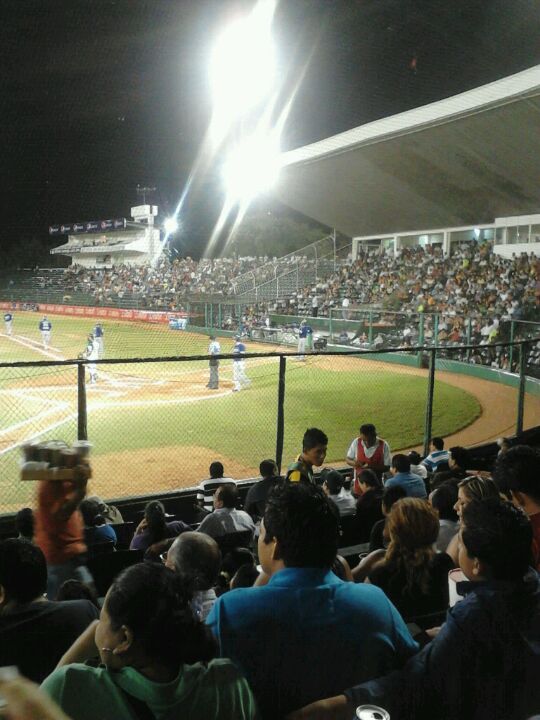 Parque de Béisbol Centenario del 27 de Febrero